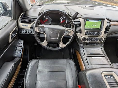 Used 2020 GMC Yukon XL Denali image 34