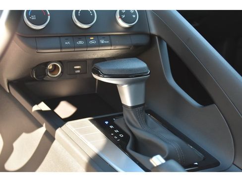 New 2026 Hyundai Elantra SE image 25