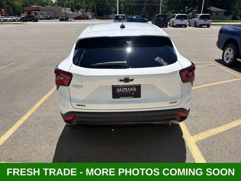 Used 2024 Chevrolet Trax RS w/ Driver Confidence Package FWD image 3
