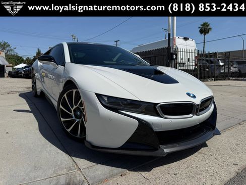 Used 2016 BMW i8 image 1