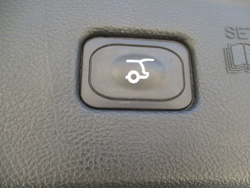 Used 2022 Ford Edge Titanium AWD/4WD image 20
