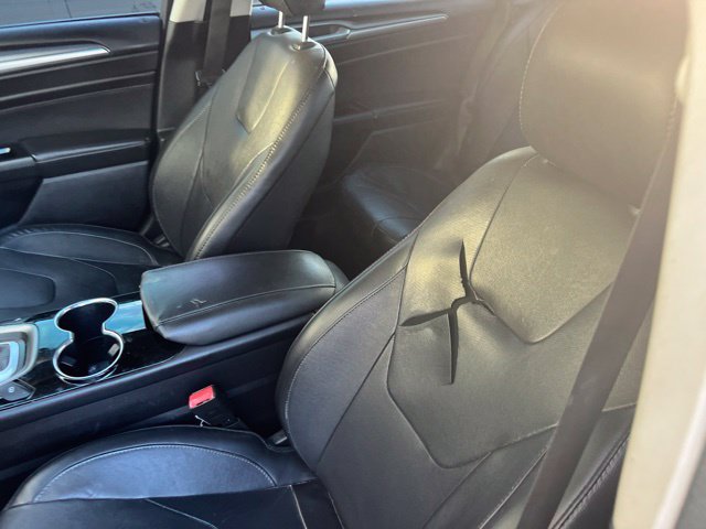 Used 2016 Ford Fusion Titanium AWD/4WD image 3