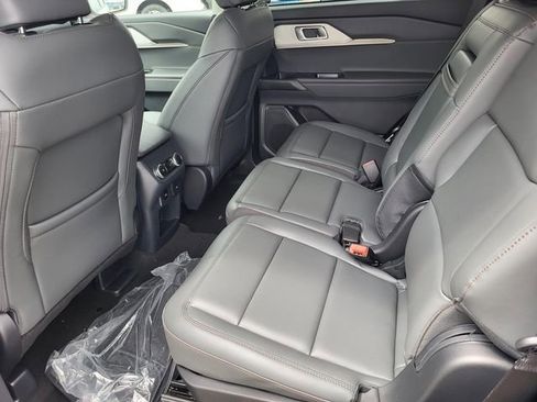 New 2026 Ford Explorer Active RWD image 14