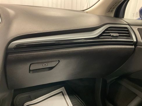 Used 2016 Ford Fusion SE image 39