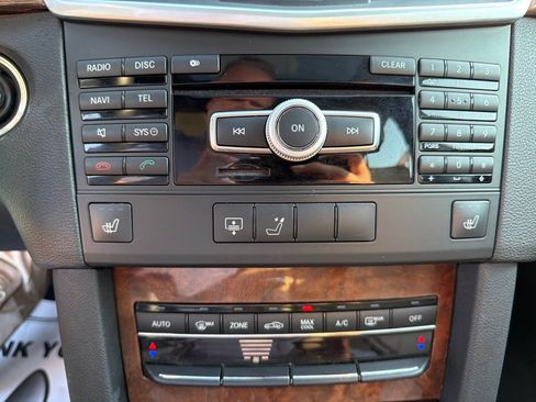 Used 2012 Mercedes-Benz E 350 4MATIC Sedan image 22