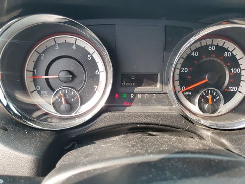 Used 2018 Dodge Grand Caravan SE FWD image 17