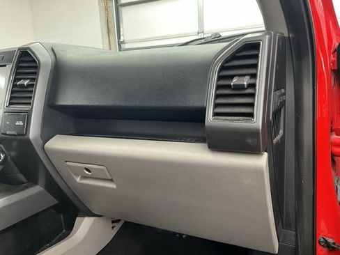 Used 2019 Ford F150 XLT w/ Trailer Tow Package image 11