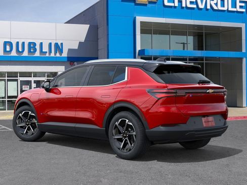 New 2026 Chevrolet Equinox EV LT image 4