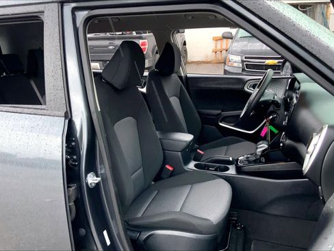 Used 2024 Kia Soul LX w/ Option Group 015 image 8