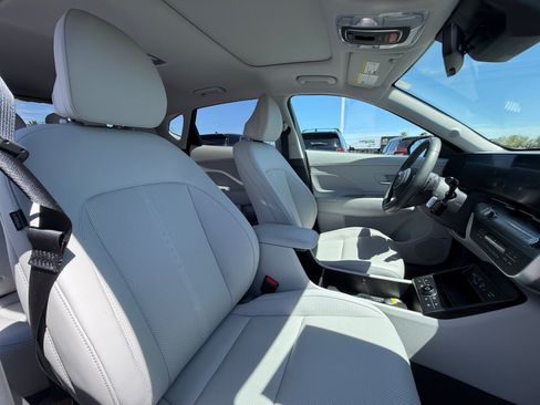 Used 2024 Hyundai Kona Limited AWD/4WD image 19