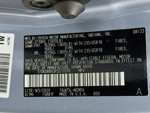 Certified 2023 Toyota Highlander XLE image 32