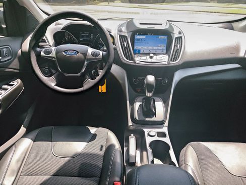 Used 2016 Ford Escape SE w/ SE Chrome Package AWD/4WD image 8