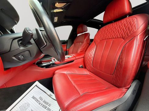 Used 2018 BMW 750i w/ Executive Package RWD image 13