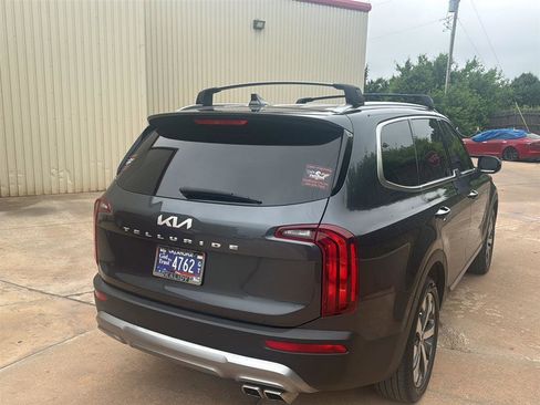 Used 2022 Kia Telluride S FWD image 10