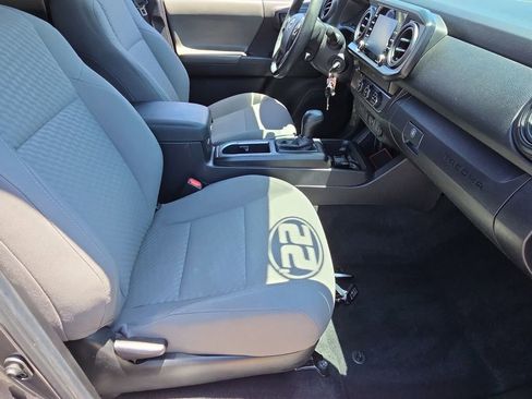 Used 2022 Toyota Tacoma SR w/ SR Convenience Package RWD image 18