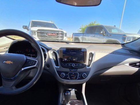 Used 2020 Chevrolet Malibu LS w/ Driver Confidence Package II FWD image 17