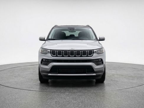 Used 2025 Jeep Compass Limited image 2