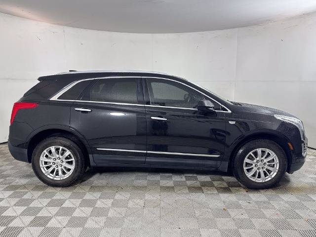 Used 2019 Cadillac XT5 FWD image 2