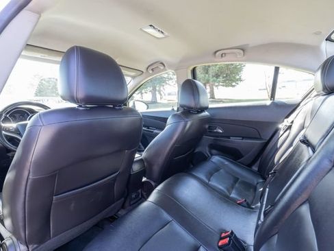 Used 2015 Chevrolet Cruze LT FWD image 12