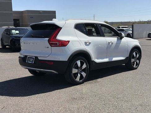 Used 2020 Volvo XC40 T5 Momentum w/ Protection Package Premier AWD/4WD image 6