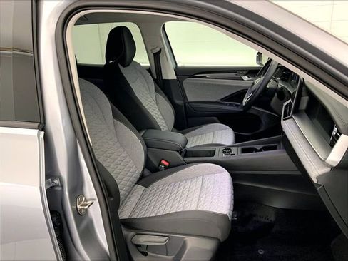 New 2026 Volkswagen Tiguan S AWD/4WD image 11