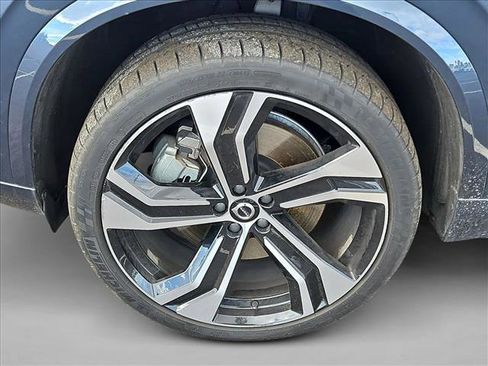 Used 2022 Volvo XC90 T8 R-Design w/ Advanced Package image 24