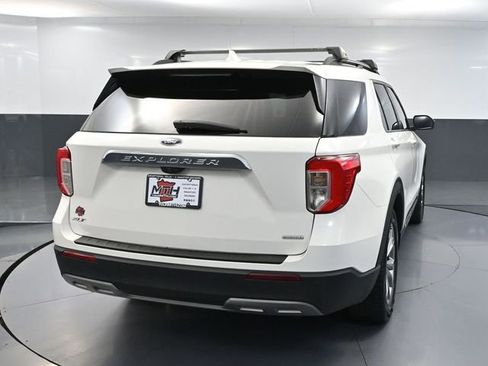 Used 2020 Ford Explorer XLT w/ Equipment Group 202A image 7