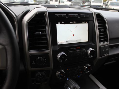Used 2018 Ford F150 Lariat w/ Equipment Group 502A Luxury AWD/4WD image 16