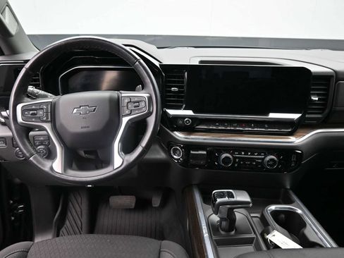Used 2023 Chevrolet Silverado 1500 RST AWD/4WD image 12