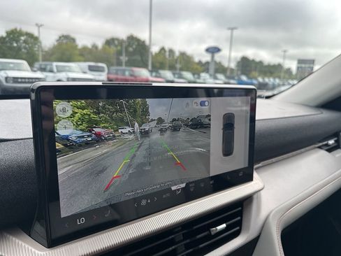 New 2025 Ford Explorer Active w/ Active Comfort Package image 22