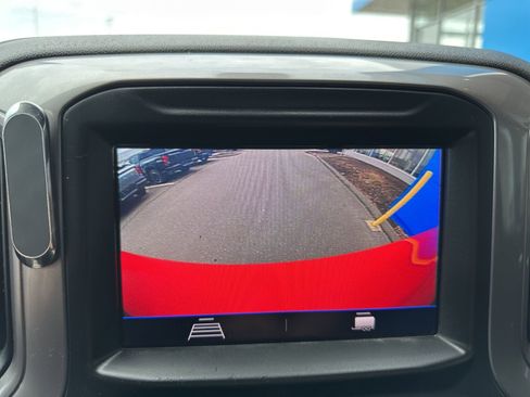 Used 2020 Chevrolet Silverado 1500 Custom w/ Custom Value Package image 18