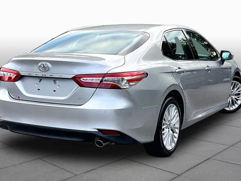 Certified 2018 Toyota Camry XLE FWD image 13