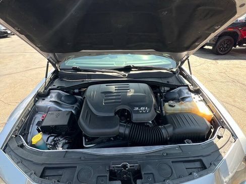 Used 2015 Chrysler 300 S RWD image 21