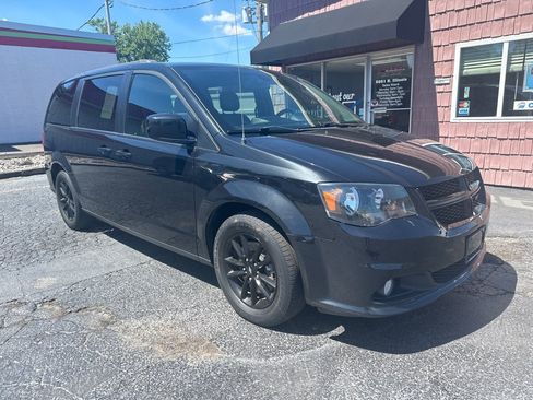 Used 2019 Dodge Grand Caravan GT FWD image 1