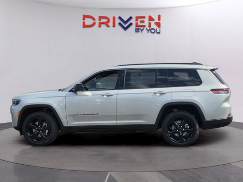 New 2026 Jeep Grand Cherokee L Limited image 2