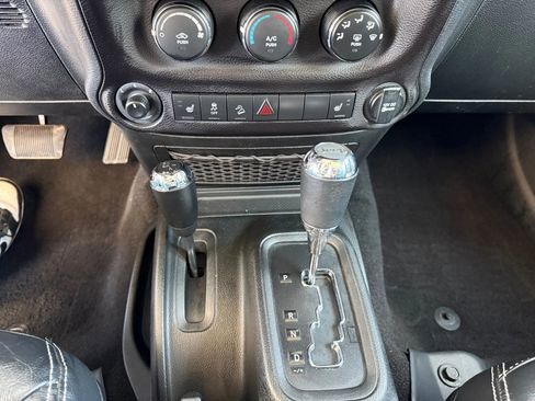 Used 2018 Jeep Wrangler Unlimited Sport S image 15