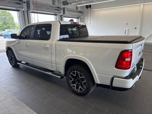 Used 2025 RAM 1500 Laramie w/ Sport Appearance Package AWD/4WD image 4