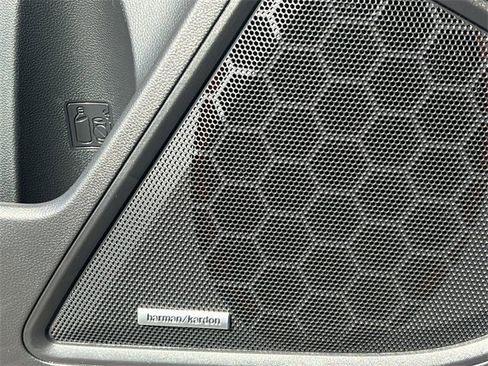 Certified 2023 Subaru Outback Limited XT image 26