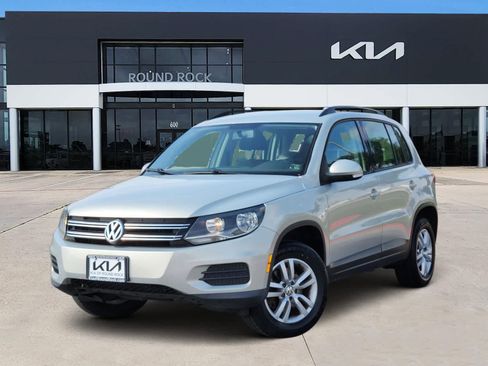 Used 2015 Volkswagen Tiguan SEL FWD image 1