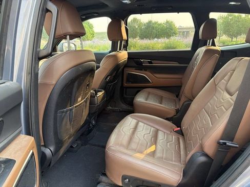 Used 2022 Kia Telluride SX w/ SX Prestige Package AWD/4WD image 11