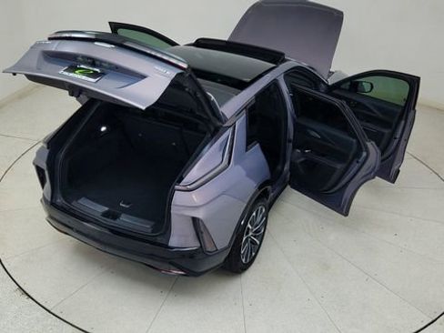 Used 2024 Cadillac Lyriq Sport image 90