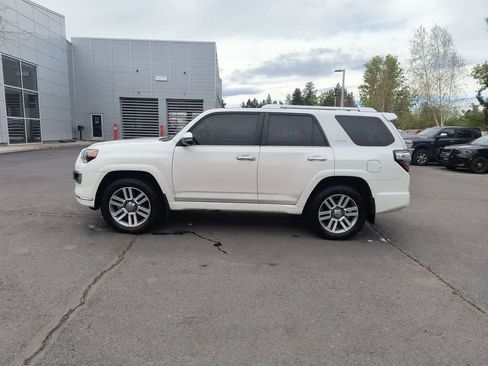 Used 2016 Toyota 4Runner Limited image 2