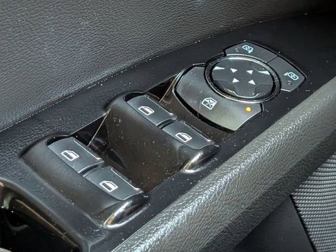 Used 2015 Ford Fusion SE w/ Equipment Group 202A FWD image 21