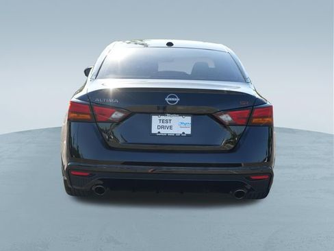 Used 2025 Nissan Altima 2.5 SR FWD image 8