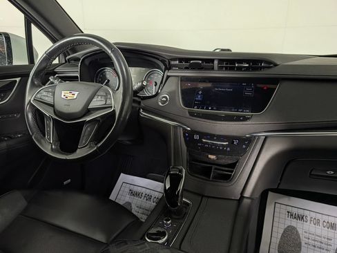 Used 2022 Cadillac XT5 Premium Luxury w/ Technology Package FWD image 21