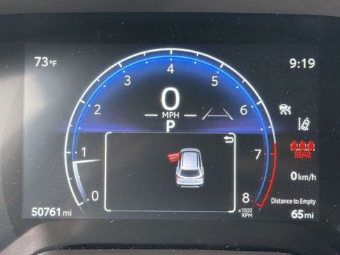 Used 2023 Toyota Corolla Cross XLE w/ Convenience Package AWD/4WD image 17