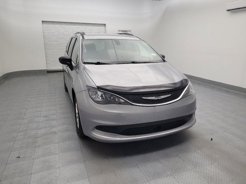 Used 2021 Chrysler Voyager Lxi FWD image 14