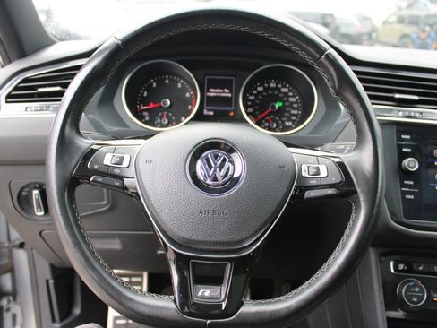 Used 2021 Volkswagen Tiguan SE R-Line image 13