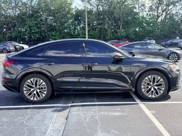 Used 2024 Audi Q8 e-tron Premium Plus w/ Premium Plus Package AWD/4WD image 8