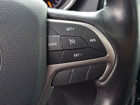 Used 2020 Jeep Grand Cherokee Limited w/ Luxury Group II AWD/4WD image 23